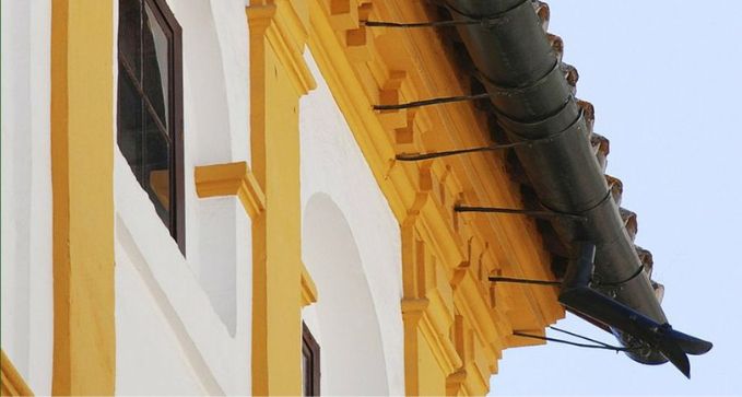 instalacio nyreparacio ndecanaletasdelluviaenedificiodegranada 720w